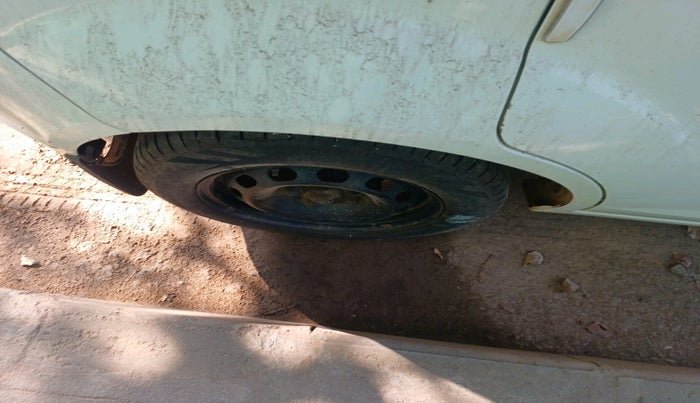 2013 Ford Figo EXI 1.2 PETROL, Petrol, Manual, 98,583 km, tyre