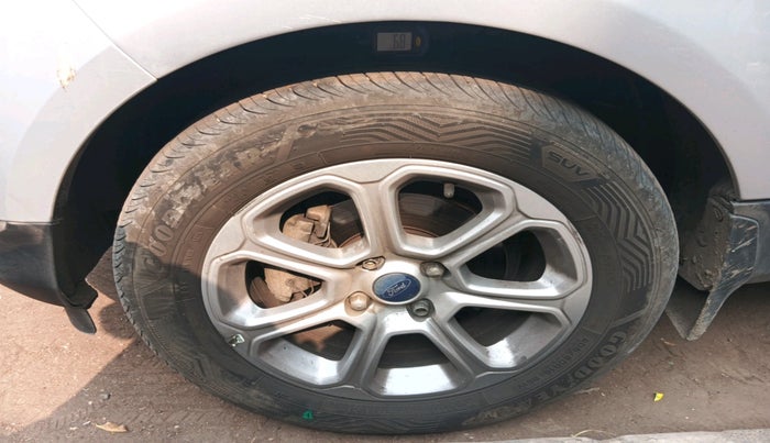 2021 Ford Ecosport TITANIUM 1.5L DIESEL, Diesel, Manual, 1,66,400 km, tyre