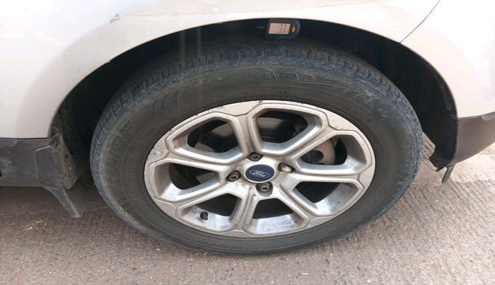 2021 Ford Ecosport TITANIUM 1.5L DIESEL, Diesel, Manual, 1,66,400 km, tyre