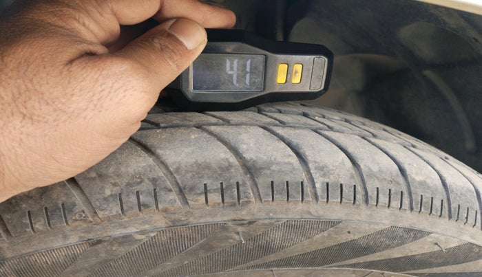 2019 Tata Tiago XZA PETROL, Petrol, Automatic, 45,507 km, tyre