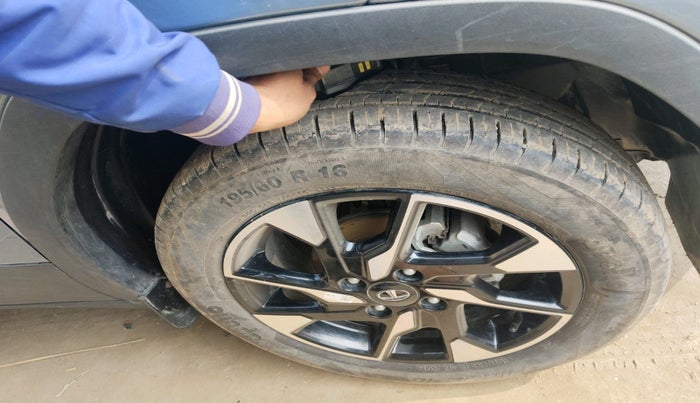 2023 Tata PUNCH CREATIVE  MT, Petrol, Manual, 6,529 km, tyre