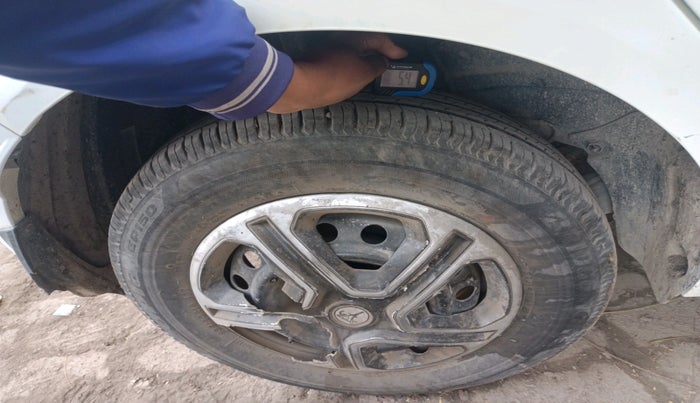 2022 Tata ALTROZ XE PLUS PETROL, Petrol, Manual, 25,203 km, tyre