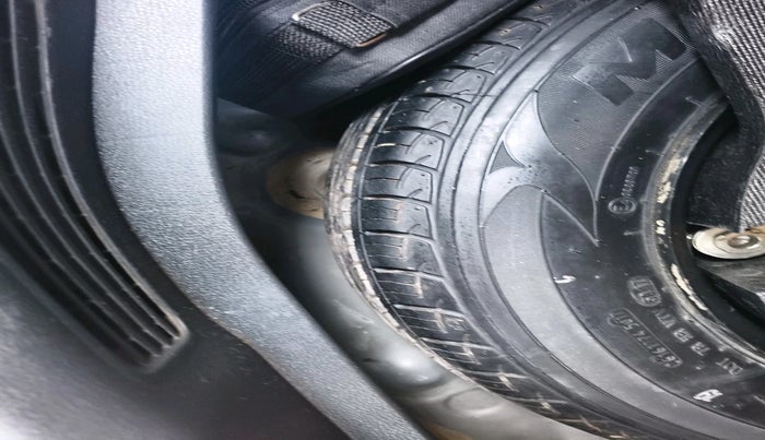 2018 Honda Jazz 1.2L I-VTEC V, Petrol, Manual, 93,131 km, tyre