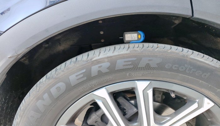 2023 Mahindra XUV700 AX 7 LUXURY D AT 7 STR, Diesel, Automatic, 40,596 km, tyre