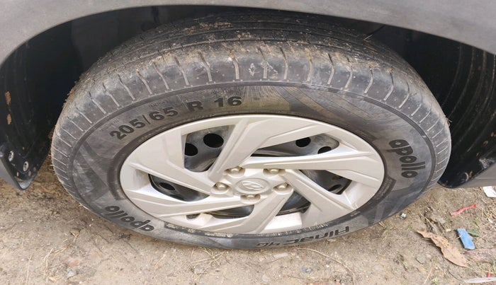 2020 Hyundai Creta EX 1.5 PETROL, Petrol, Manual, 23,576 km, tyre