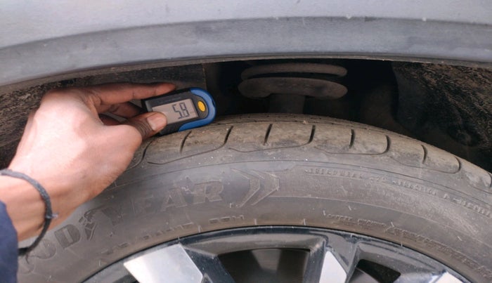 2019 MG HECTOR SHARP HYBRID 1.5 PETROL, Petrol, Manual, 1,32,139 km, tyre