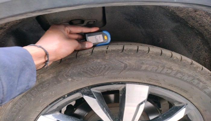 2019 MG HECTOR SHARP HYBRID 1.5 PETROL, Petrol, Manual, 1,32,139 km, tyre