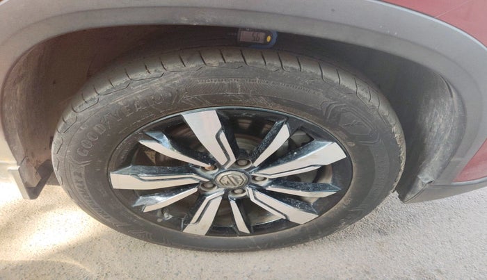 2020 MG HECTOR SHARP 2.0 DIESEL, Diesel, Manual, 46,813 km, tyre