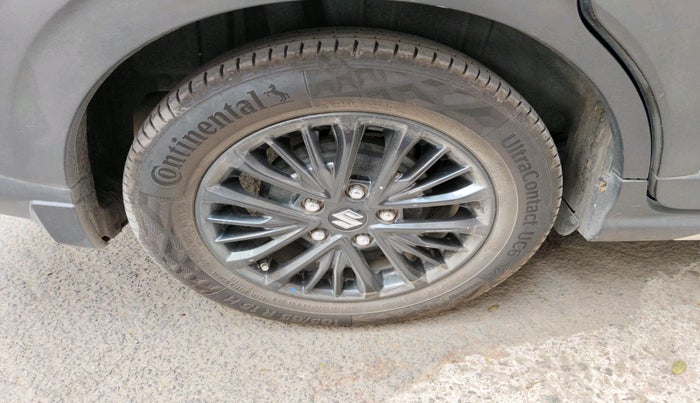 2020 Maruti XL6 ALPHA AT, Petrol, Automatic, 1,22,203 km, tyre