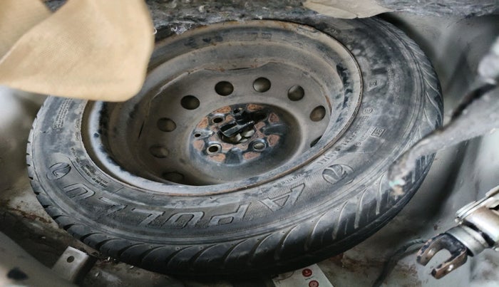 2012 Hyundai Eon MAGNA +, Petrol, Manual, 55,349 km, tyre