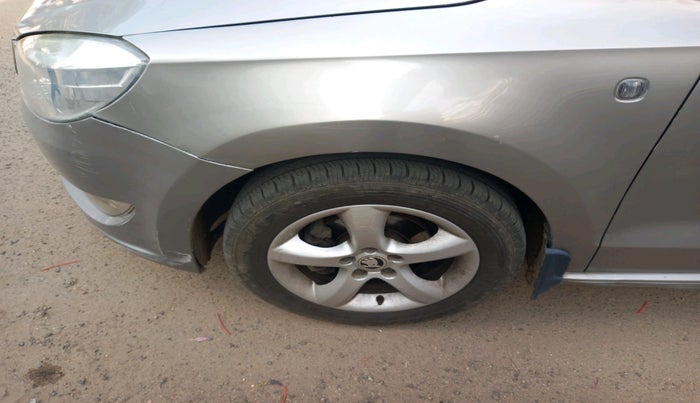 2015 Skoda Rapid AMBITION 1.5 TDI, Diesel, Manual, 1,39,369 km, tyre