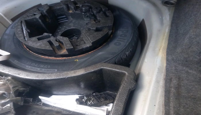 2015 Skoda Rapid AMBITION 1.5 TDI, Diesel, Manual, 1,39,369 km, tyre