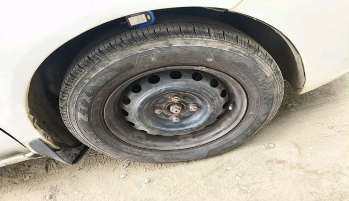 2011 Nissan Sunny XL, Petrol, Manual, 2,65,237 km, tyre