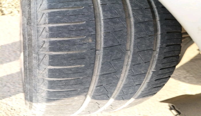 2014 Hyundai Grand i10 SPORTZ 1.2 KAPPA VTVT, Petrol, Manual, 1,31,107 km, tyre