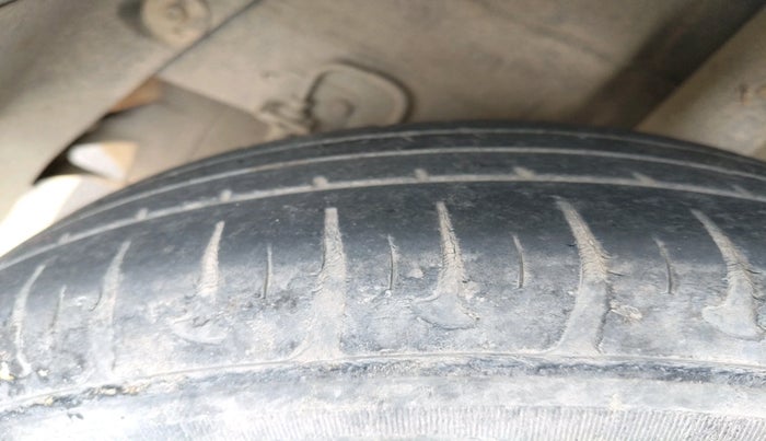 2014 Hyundai Grand i10 SPORTZ 1.2 KAPPA VTVT, Petrol, Manual, 1,31,107 km, tyre