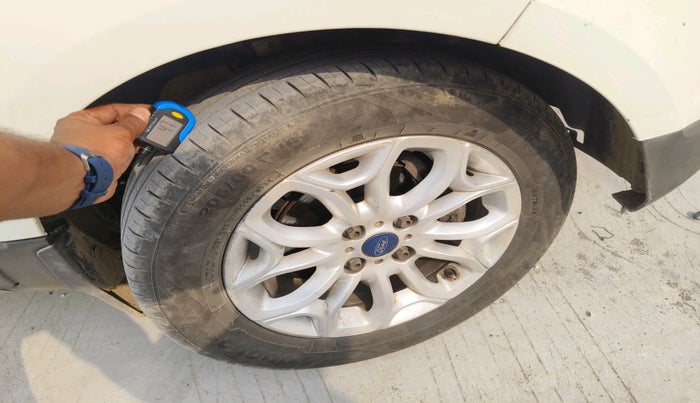 2015 Ford Ecosport TITANIUM 1.5L DIESEL, Diesel, Manual, 1,34,208 km, tyre