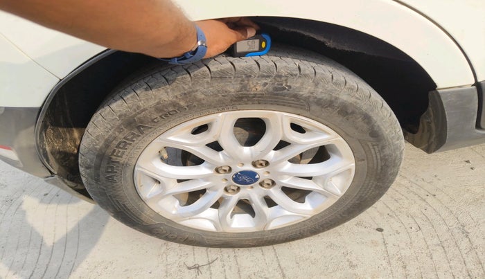 2015 Ford Ecosport TITANIUM 1.5L DIESEL, Diesel, Manual, 1,34,208 km, tyre