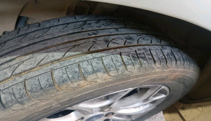 2016 Ford Ecosport TITANIUM+ 1.5L DIESEL, Diesel, Manual, 1,12,504 km, tyre