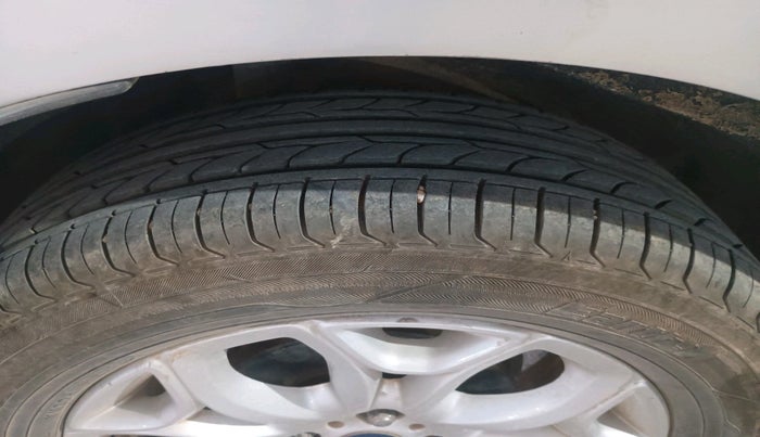 2016 Ford Ecosport TITANIUM+ 1.5L DIESEL, Diesel, Manual, 1,12,504 km, tyre