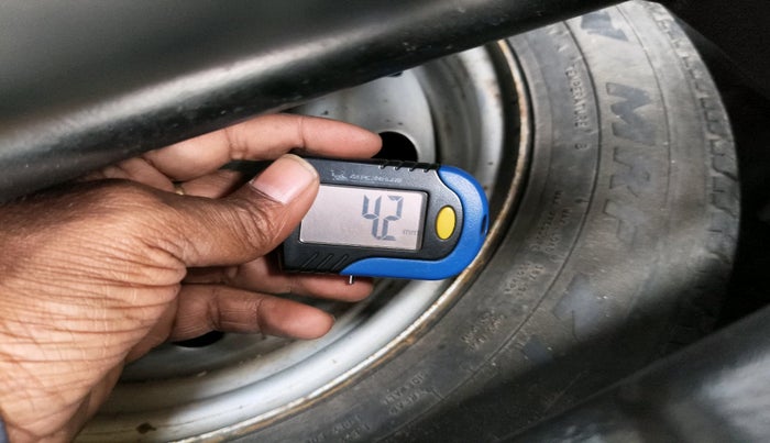 2015 Maruti Wagon R 1.0 LXI CNG, CNG, Manual, 84,634 km, tyre