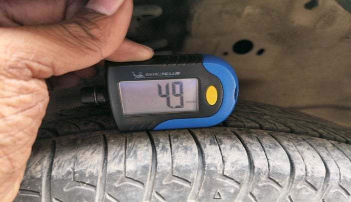 2015 Maruti Wagon R 1.0 LXI CNG, CNG, Manual, 84,634 km, tyre