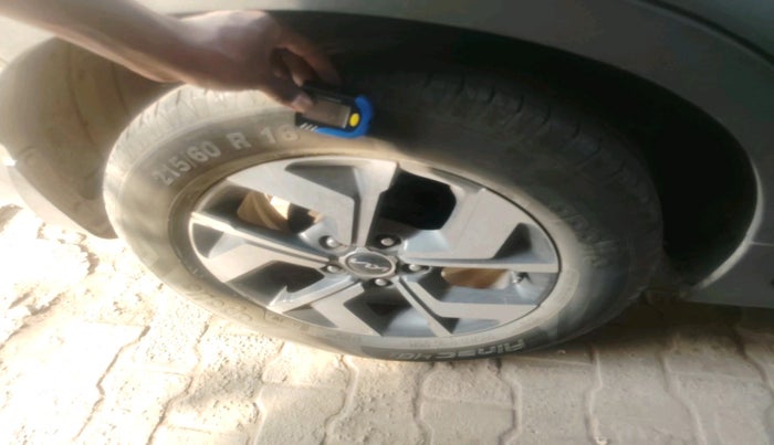 2023 KIA SONET HTX 1.5 DIESEL MT, Diesel, Manual, 74,703 km, tyre