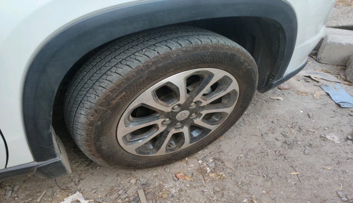 2024 Maruti Grand Vitara SIGMA SMART HYBRID, Petrol, Manual, 31,472 km, tyre