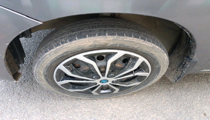 2014 Maruti Wagon R 1.0 VXI, Petrol, Manual, 1,13,622 km, tyre