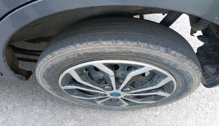 2014 Maruti Wagon R 1.0 VXI, Petrol, Manual, 1,13,622 km, tyre