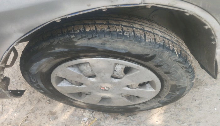 2015 Maruti Eeco 5 STR WITH A/C+HTR, Petrol, Manual, 61,416 km, tyre