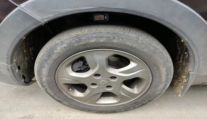 2015 Renault Lodgy 110 PS RXZ STEPWAY 7 STR, Diesel, Manual, 98,747 km, tyre