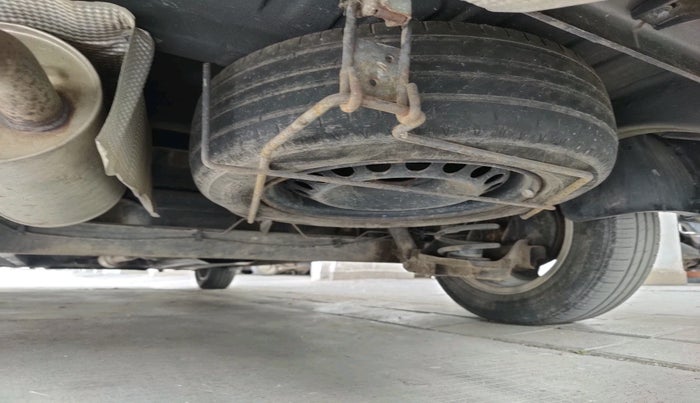 2015 Renault Lodgy 110 PS RXZ STEPWAY 7 STR, Diesel, Manual, 98,747 km, tyre