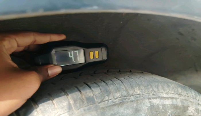 2013 Hyundai i10 MAGNA 1.2, Petrol, Manual, 88,677 km, tyre