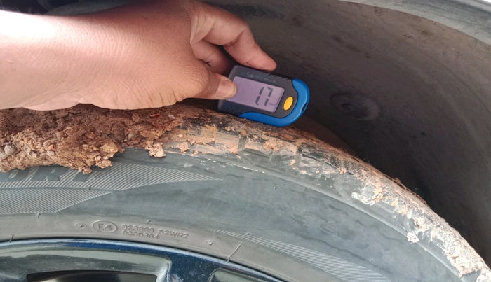 2020 MG HECTOR PLUS SHARP 2.0 DIESEL TURBO MT 6-STR, Diesel, Manual, 1,80,575 km, tyre