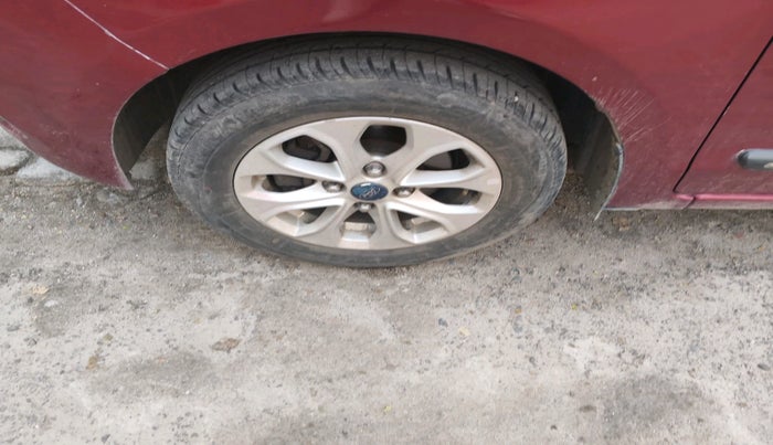 2017 Ford Figo Aspire TITANIUM 1.2 PETROL, Petrol, Manual, 78,322 km, tyre