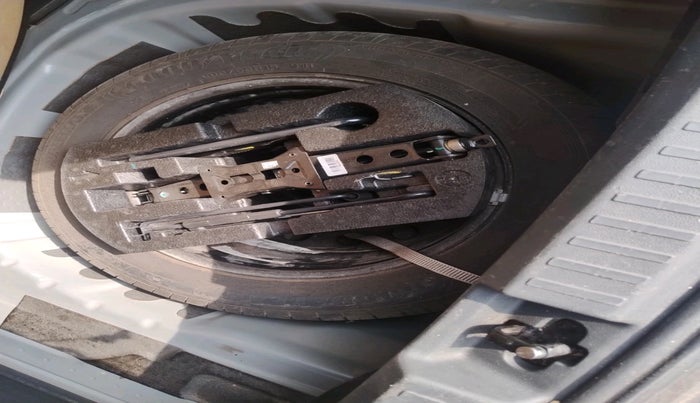 2023 Skoda KUSHAQ STYLE 1.0L TSI AT, Petrol, Automatic, 28,885 km, tyre