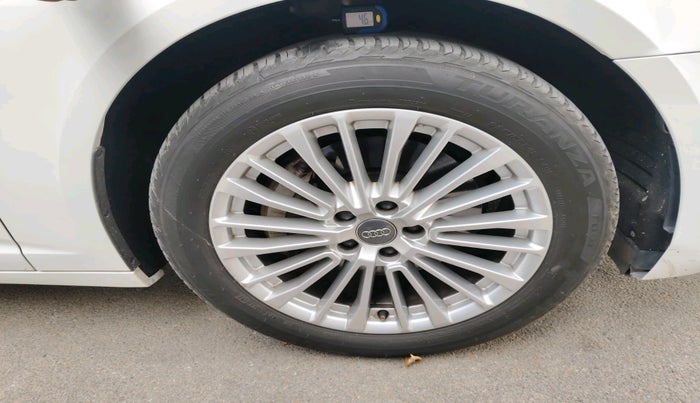 2019 Audi A6 45 TFSI PREMIUM PLUS, Petrol, Automatic, 64,398 km, tyre