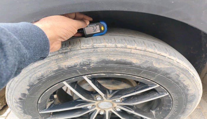 2017 Hyundai Creta E PLUS 1.4 DIESEL, Diesel, Manual, 1,15,423 km, tyre