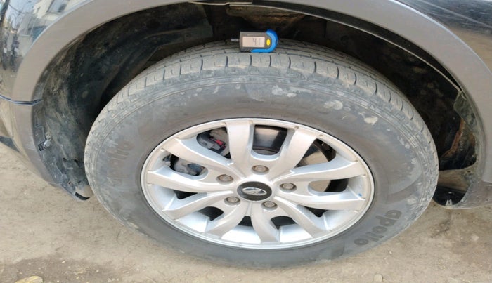 2012 Mahindra XUV500 W6, Diesel, Manual, 1,27,647 km, tyre