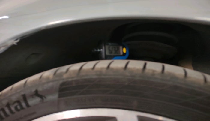 2018 Skoda Octavia RS, Petrol, Manual, 1,06,028 km, tyre