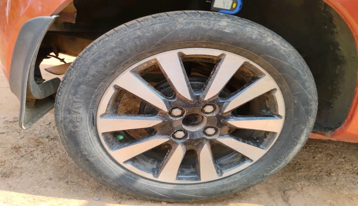 2014 Toyota Etios GD, Diesel, Manual, 1,08,872 km, tyre