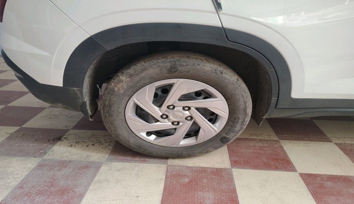 2023 Hyundai Creta E 1.5 DIESEL, Diesel, Manual, 33,590 km, tyre