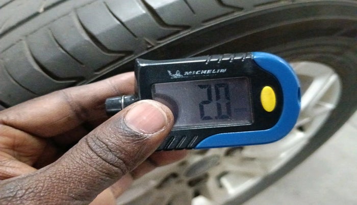 2014 Ford Ecosport TITANIUM 1.5L PETROL AT, Petrol, Automatic, 3,01,913 km, tyre