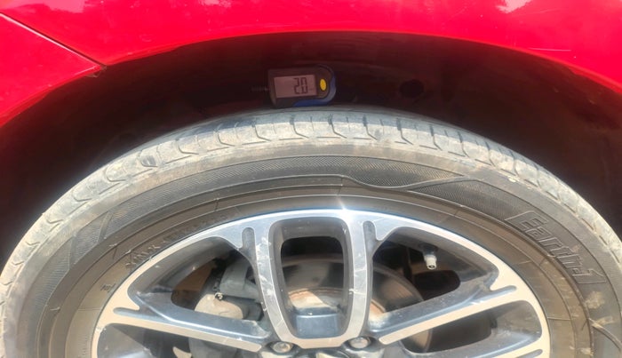 2018 Maruti Swift ZXI PLUS, Petrol, Manual, 83,421 km, tyre