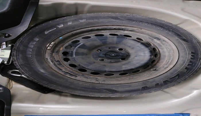 2015 Maruti Baleno DELTA CVT PETROL 1.2, Petrol, Automatic, 53,683 km, tyre