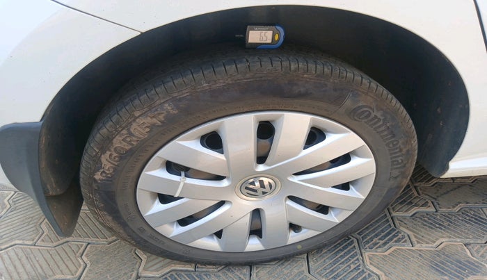 2013 Volkswagen Polo COMFORTLINE 1.2L PETROL, Petrol, Manual, 92,416 km, tyre