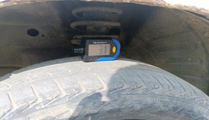 2011 Maruti Wagon R 1.0 VXI, Petrol, Manual, 61,128 km, tyre