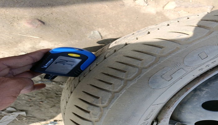 2011 Maruti Wagon R 1.0 VXI, Petrol, Manual, 61,128 km, tyre