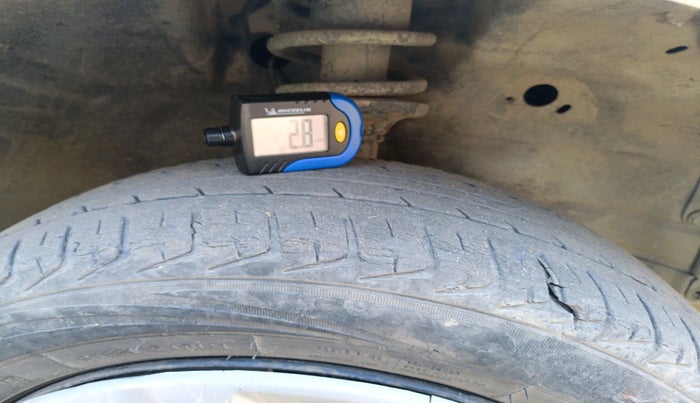 2011 Maruti Wagon R 1.0 VXI, Petrol, Manual, 61,128 km, tyre