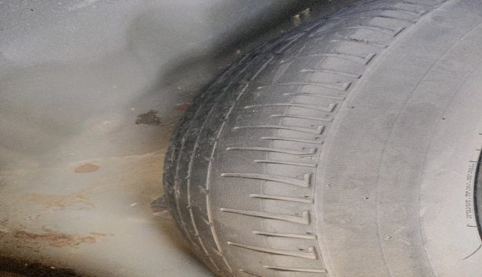 2017 Maruti Vitara Brezza VDI (O), Diesel, Manual, 1,29,870 km, tyre